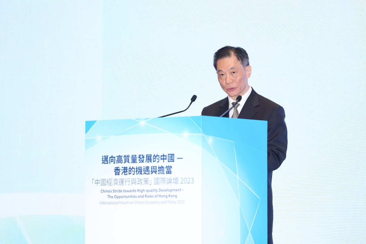 Dr Deng Zhonghua, President of the Chinese Association of Hong Kong and Macao Studies, delivered a keynote speech at the Forum.