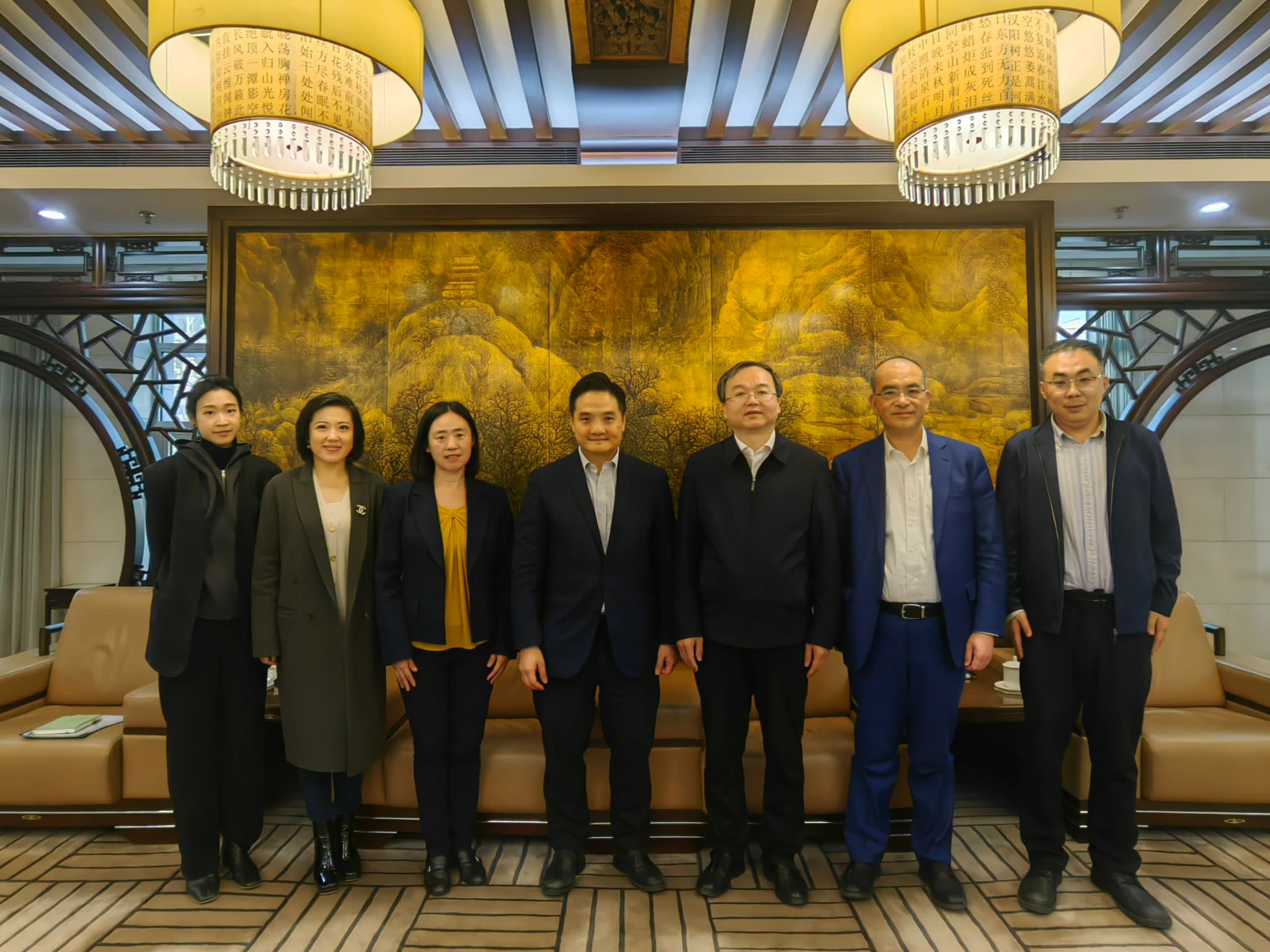 Dr Stephen Wong, Head of the CEPU, Dr Wang Chunxin, Deputy Head of the CEPU, and research colleagues visited the Ministry of Education.