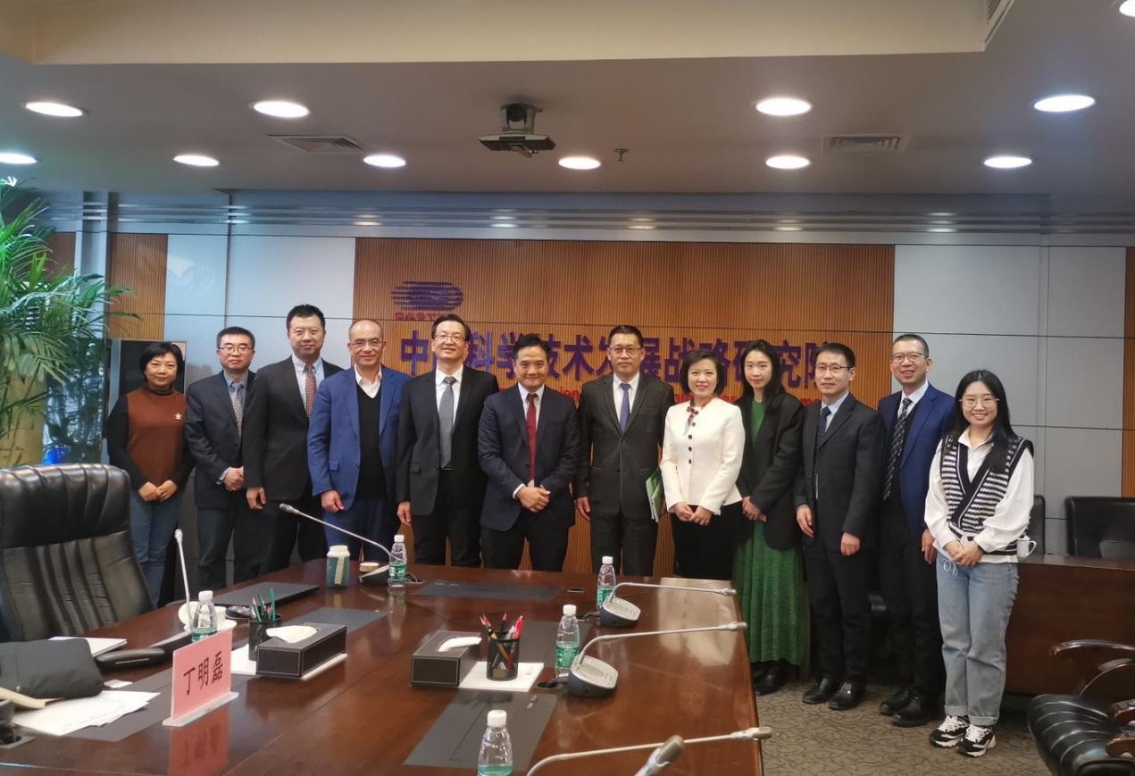 特首政策组组长黄元山博士、副组长王春新博士及研究人员拜访国家科技部。
