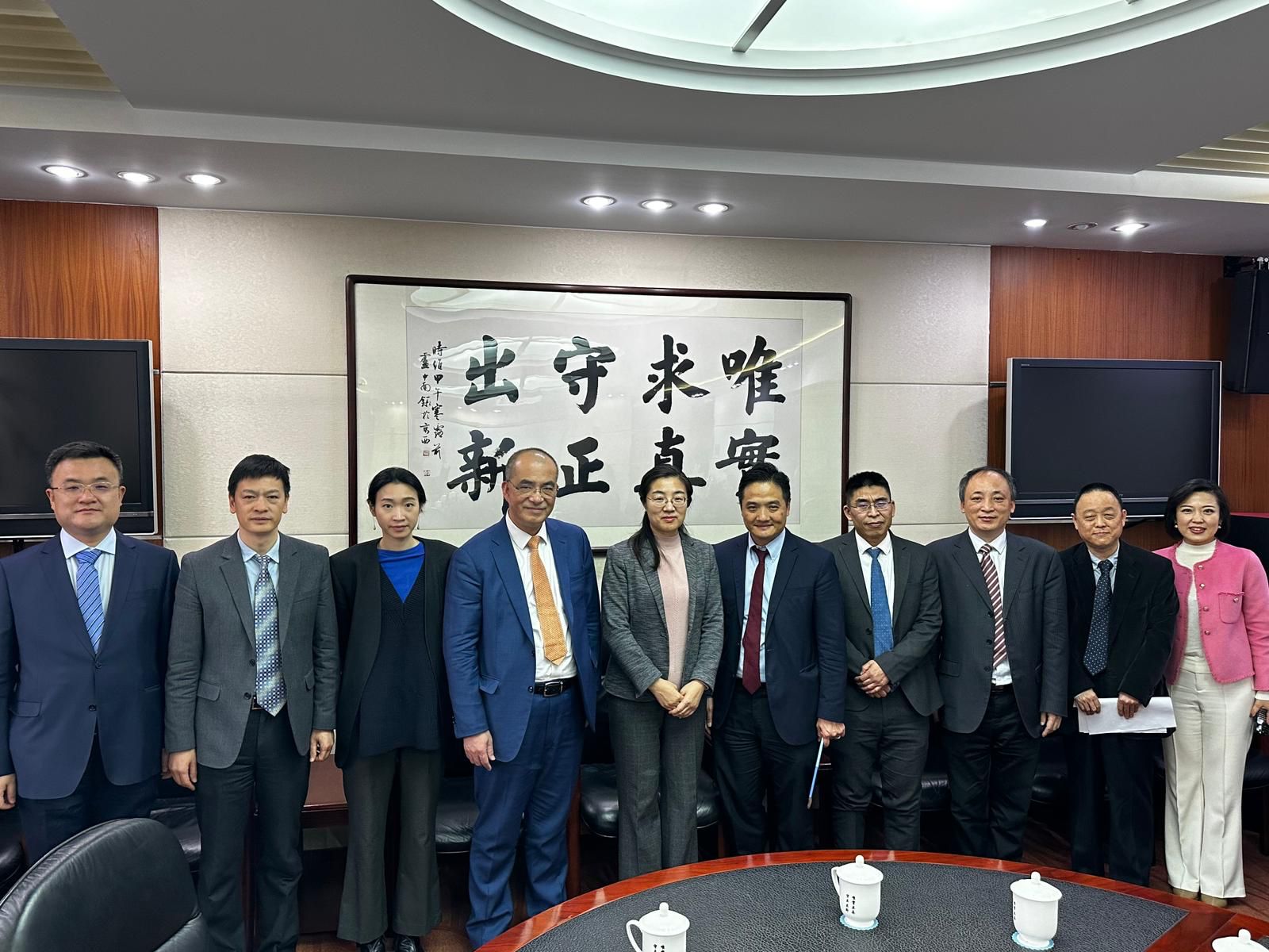 Dr Stephen Wong, Head of the CEPU, Dr Wang Chunxin, Deputy Head of the CEPU, and research colleagues visited the Development Research Centre of the State Council.