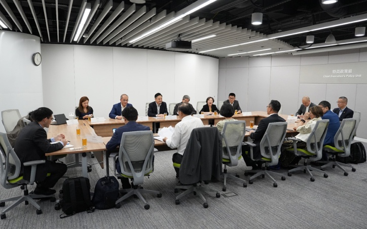 馬建堂及黃元山博士一行與香港船東會代表會面。