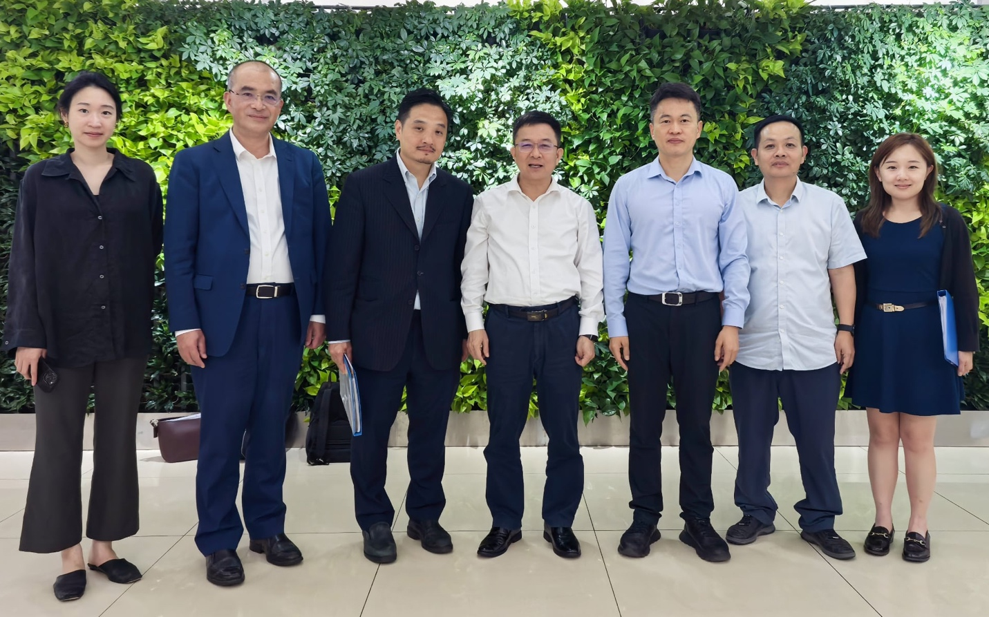特首政策組團隊一行與廣州南沙開發區管委會代表合照。