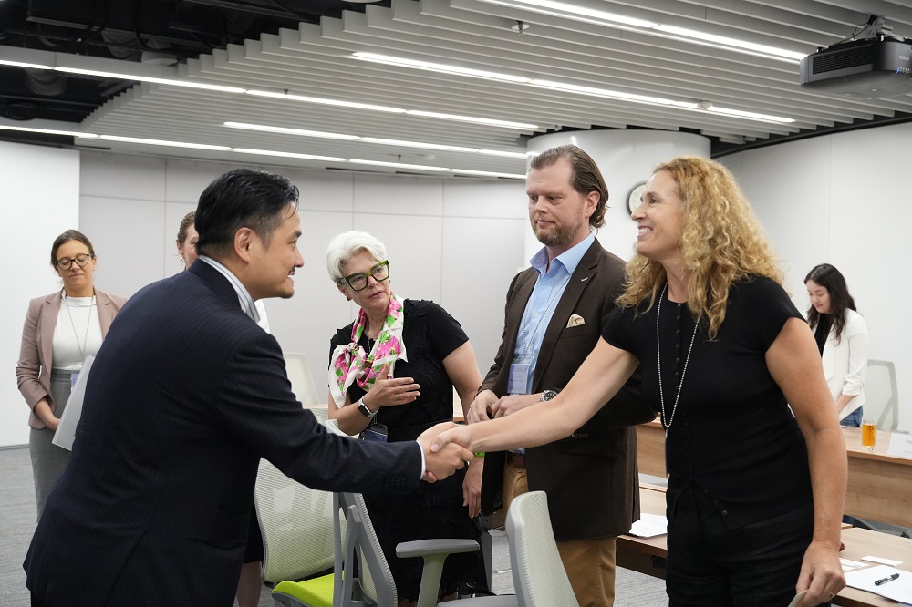 特首政策組團隊與香港澳洲商會團隊會面。