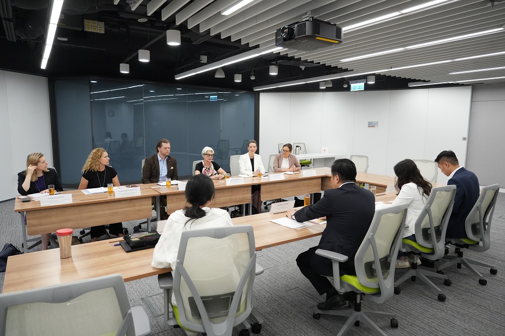 特首政策組團隊與澳洲商會團隊就人才融入等議題進行交流。