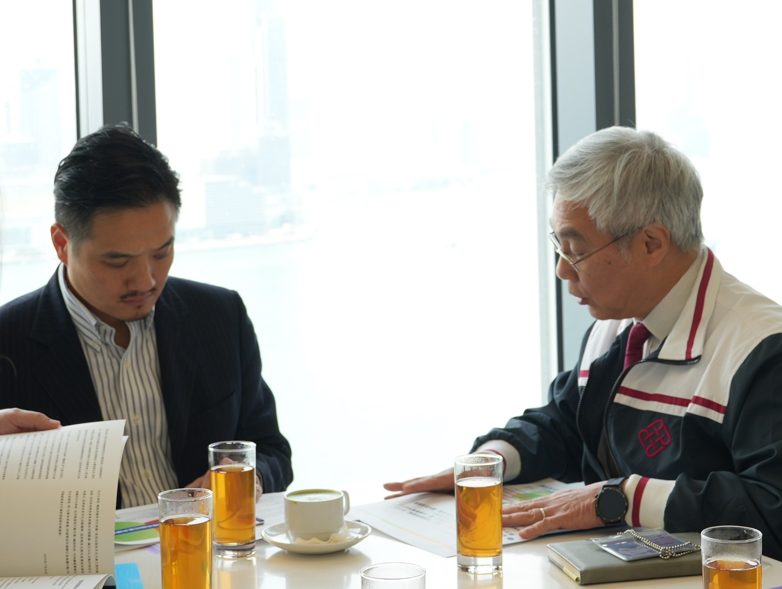 黃元山博士與前規劃署署長、香港理工大學賽馬會社會創新設計院總監凌嘉勤教授及其團隊會面。