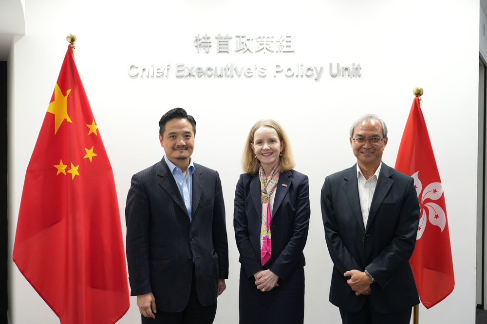 黃元山博士及關家明與紐西蘭領先商業倡議和商業政策組織 BusinessNZ的行政總裁 Katherine Rich（中）會面。