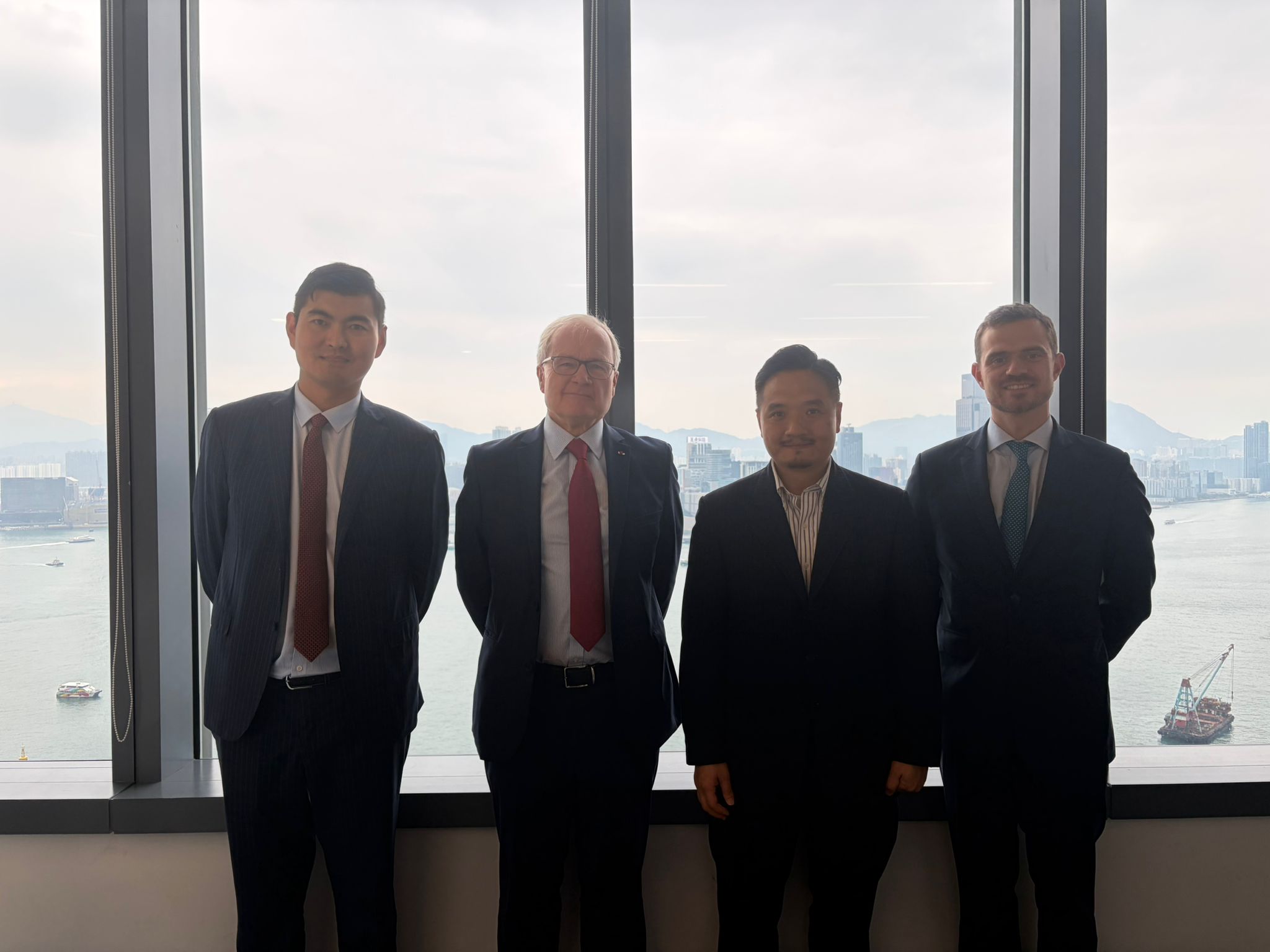 黃元山博士與私人投資公司 Ardian的代表會面，包括高級顧問Bernard Emié（左二）、國際公共事務主管 Thierry Caboche（右一），以及大中華區負責人Jason Yao（左一）會面。