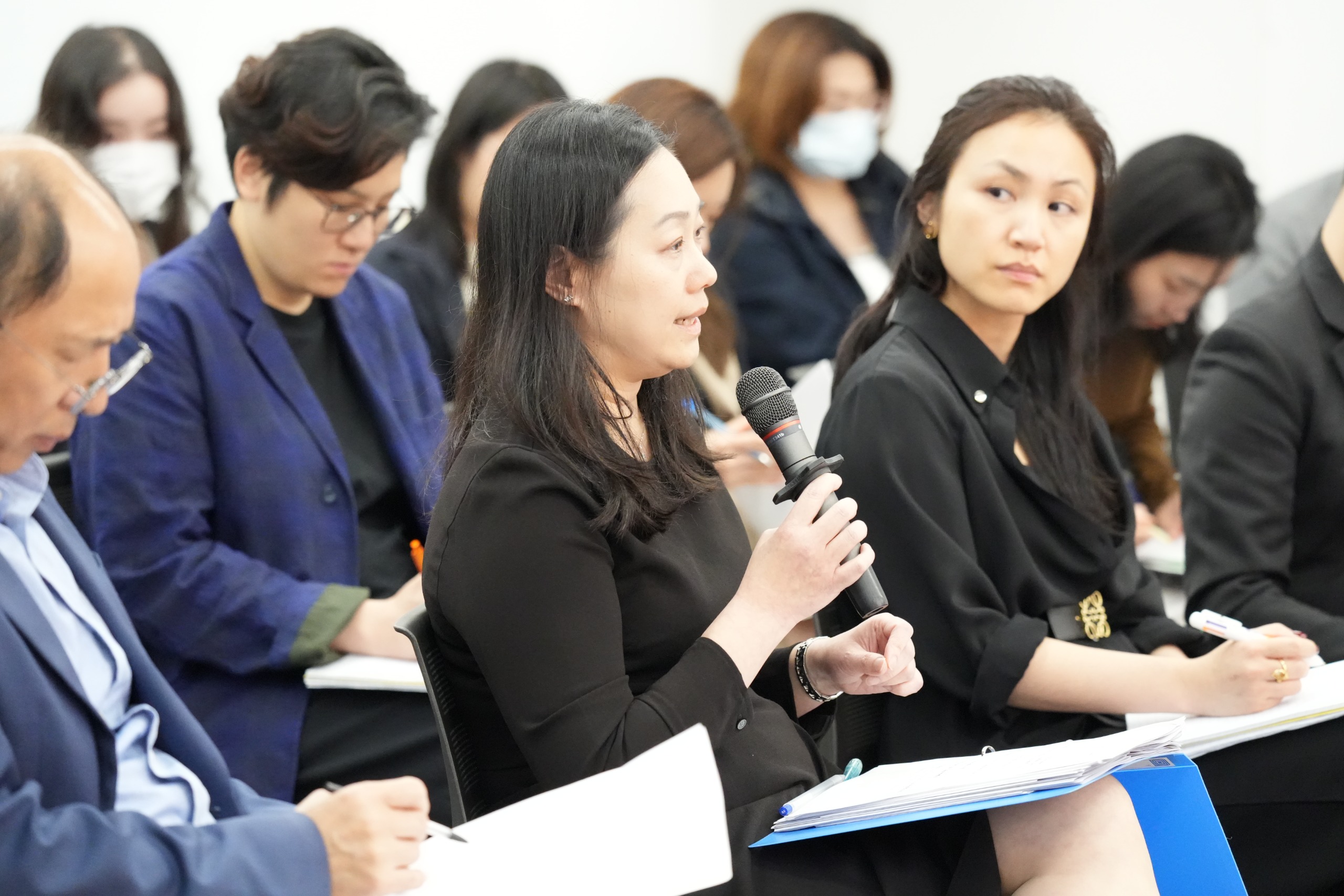 特首政策组办内部研讨会 - 图6