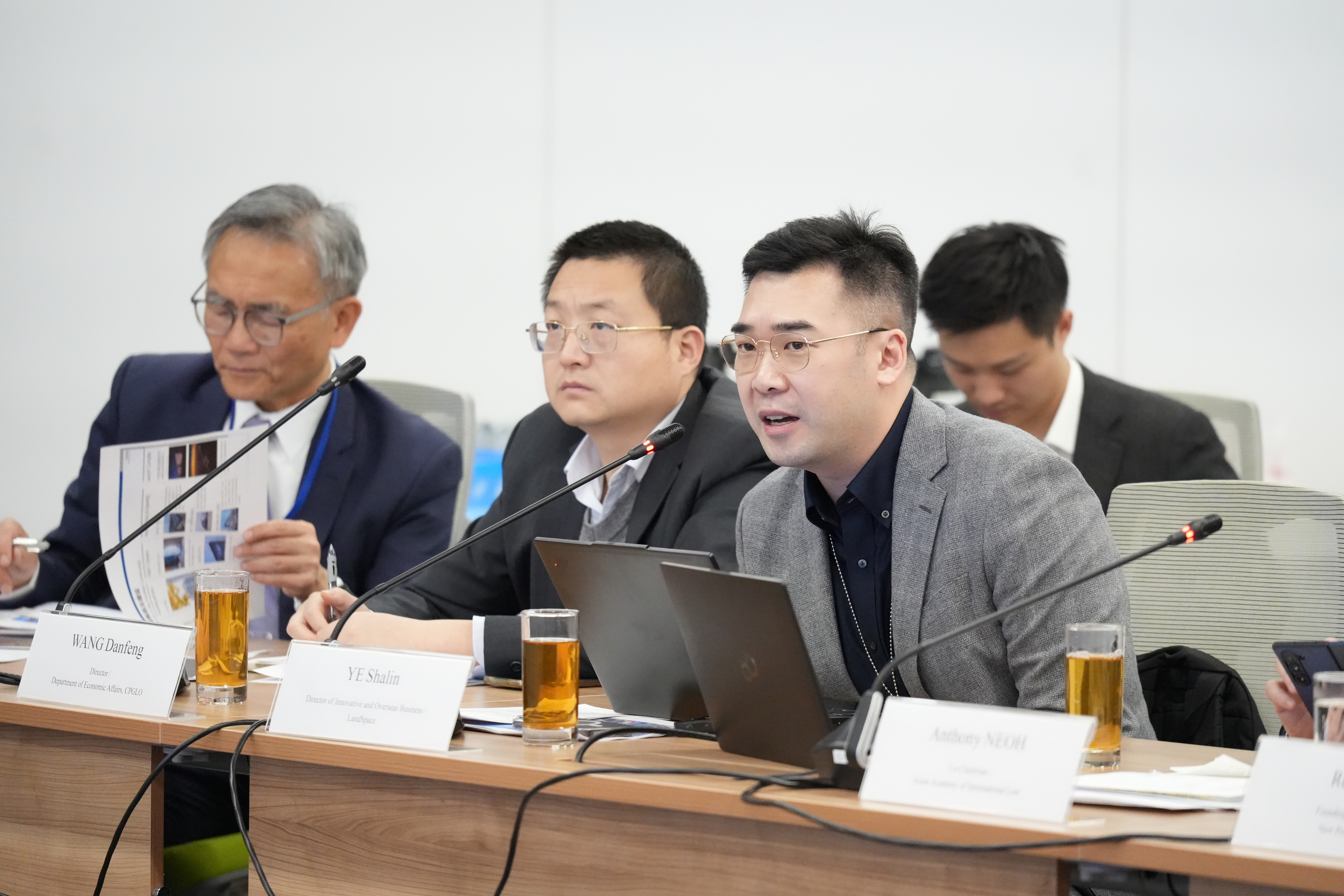 藍箭航天空間科技股份有限公司創新及海外業務總監葉沙琳（右一）擔任專題演講嘉賓。