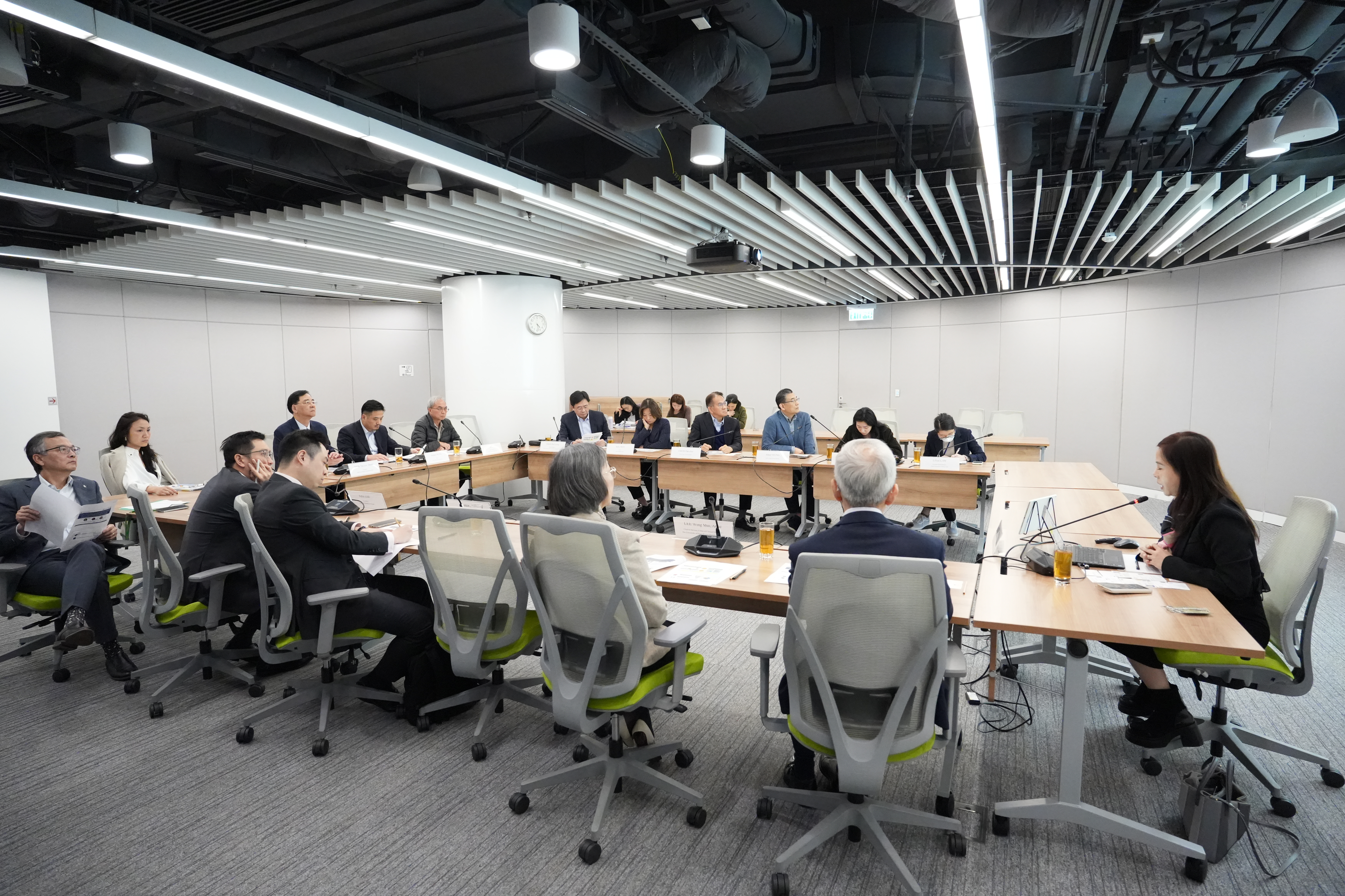 特首政策組就策略性公共政策研究資助計劃的研究項目舉辦結題會。