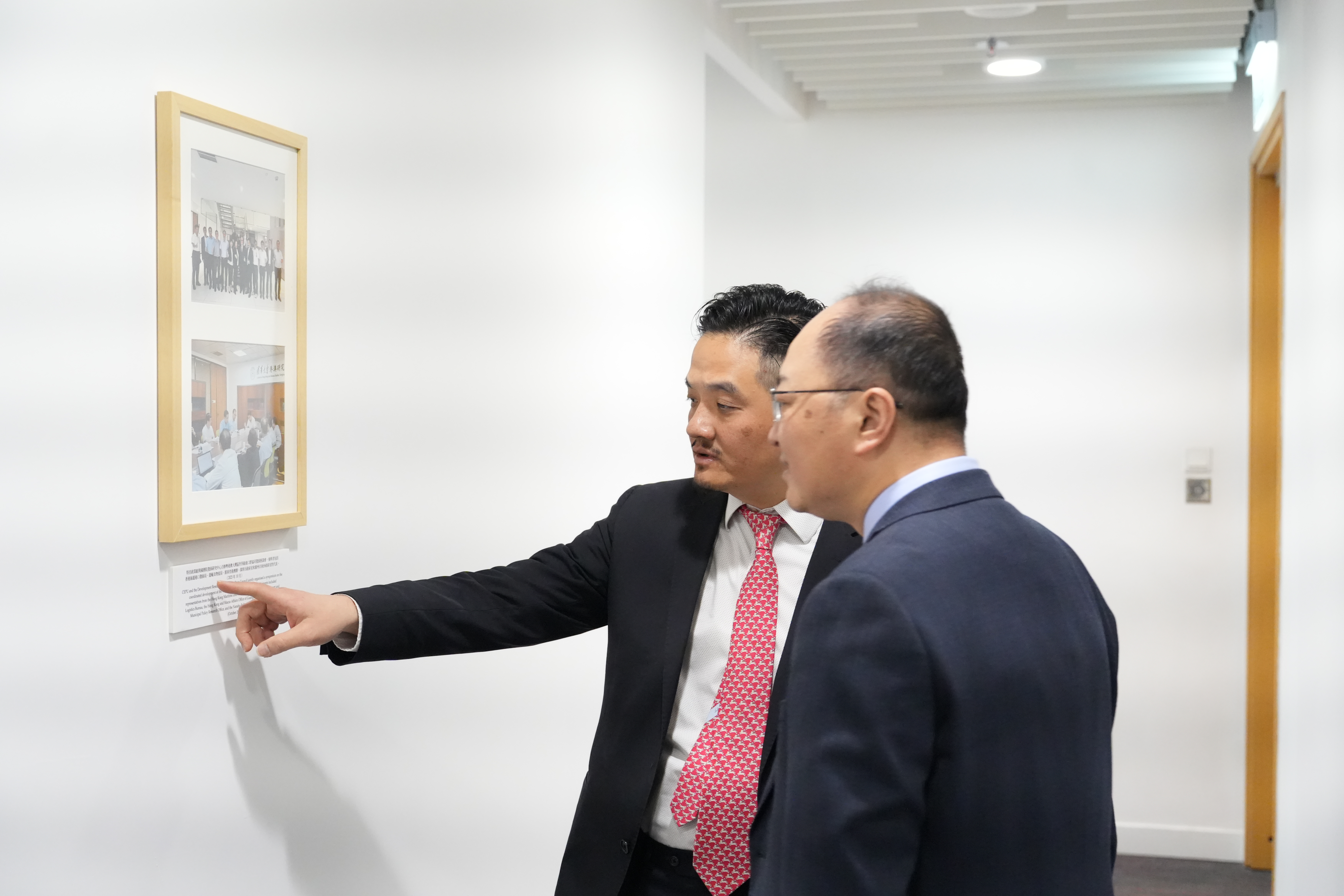 黃元山博士介紹特首政策組的工作。