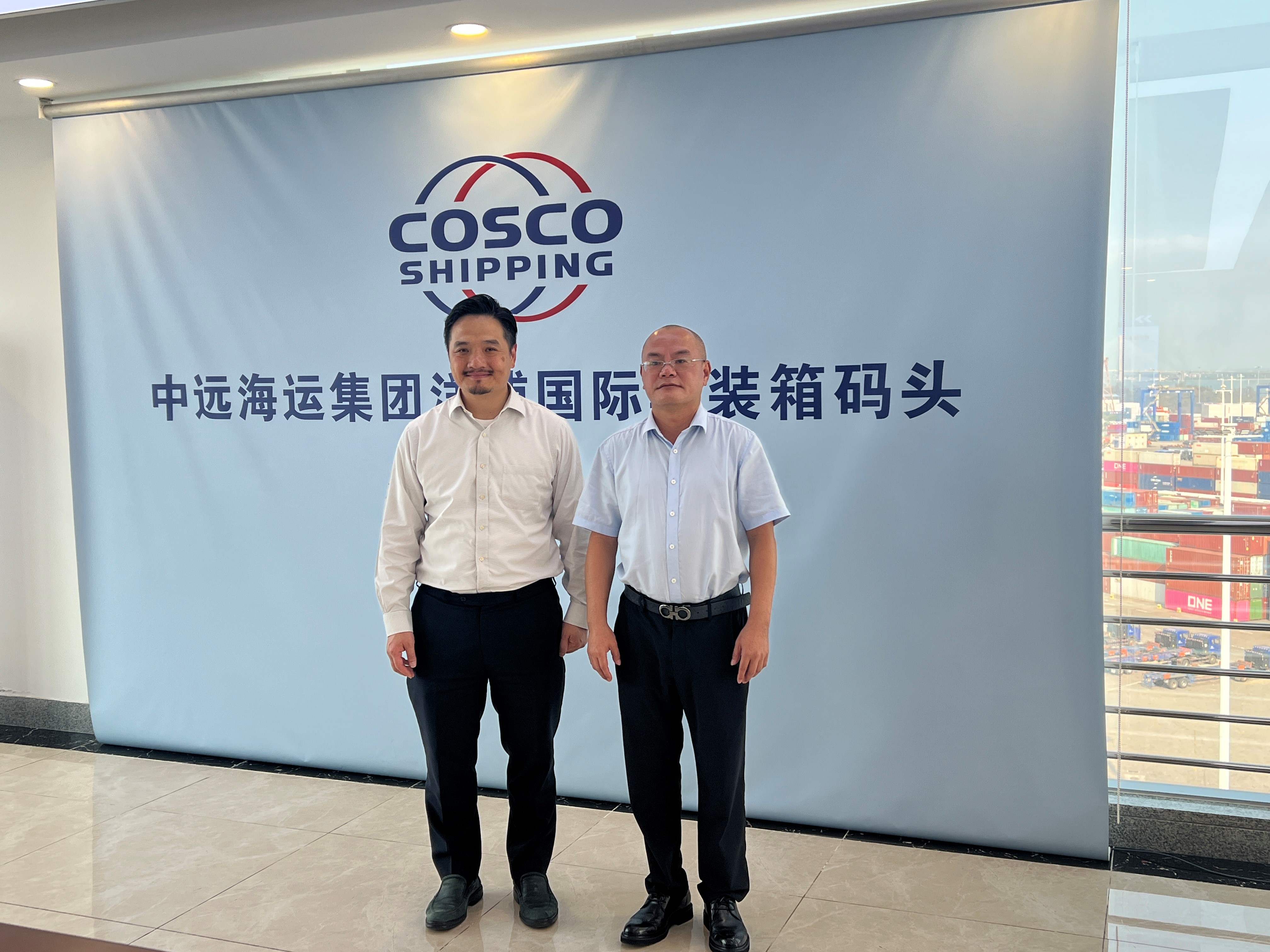 黄元山博士早前拜访海南港航国际港务有限公司。