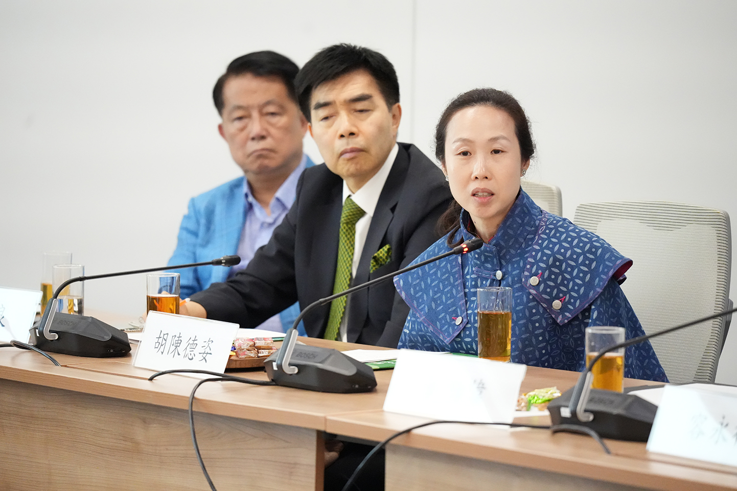 （左起）特首政策組專家組成員張量童博士、黎永良及胡陳德姿出席第十期「與專家有約」研討會。