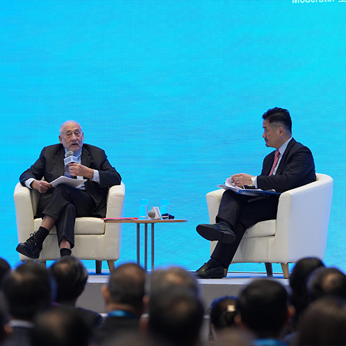 「中国经济运行与政策」国际论坛2025圆满举行（附图）