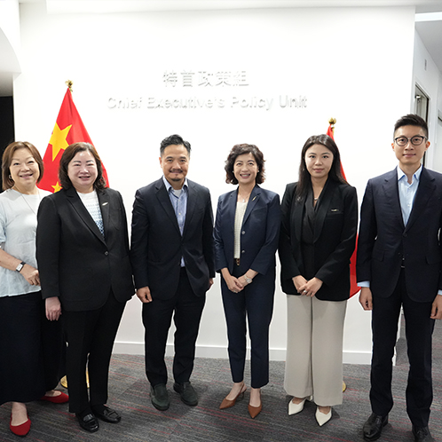 與香港商用航空中心團隊會面 推動香港高端旅遊與商務航空發展